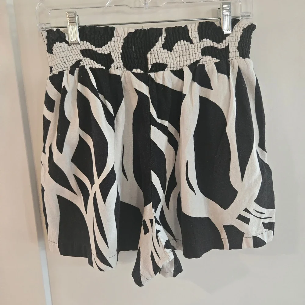 Forcynthia‎ Shorts Womens XL Linen Black White Print Smocked Waist Pockets